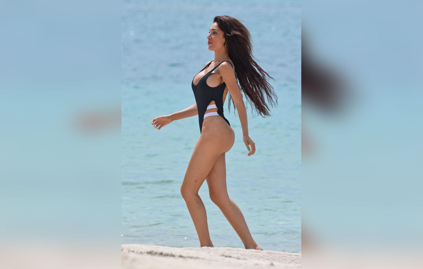 Farrah Abraham Black One Piece Thong Bathing Suit: See Beach Pics