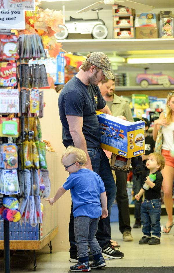 chris pratt takes son jack to a toy store