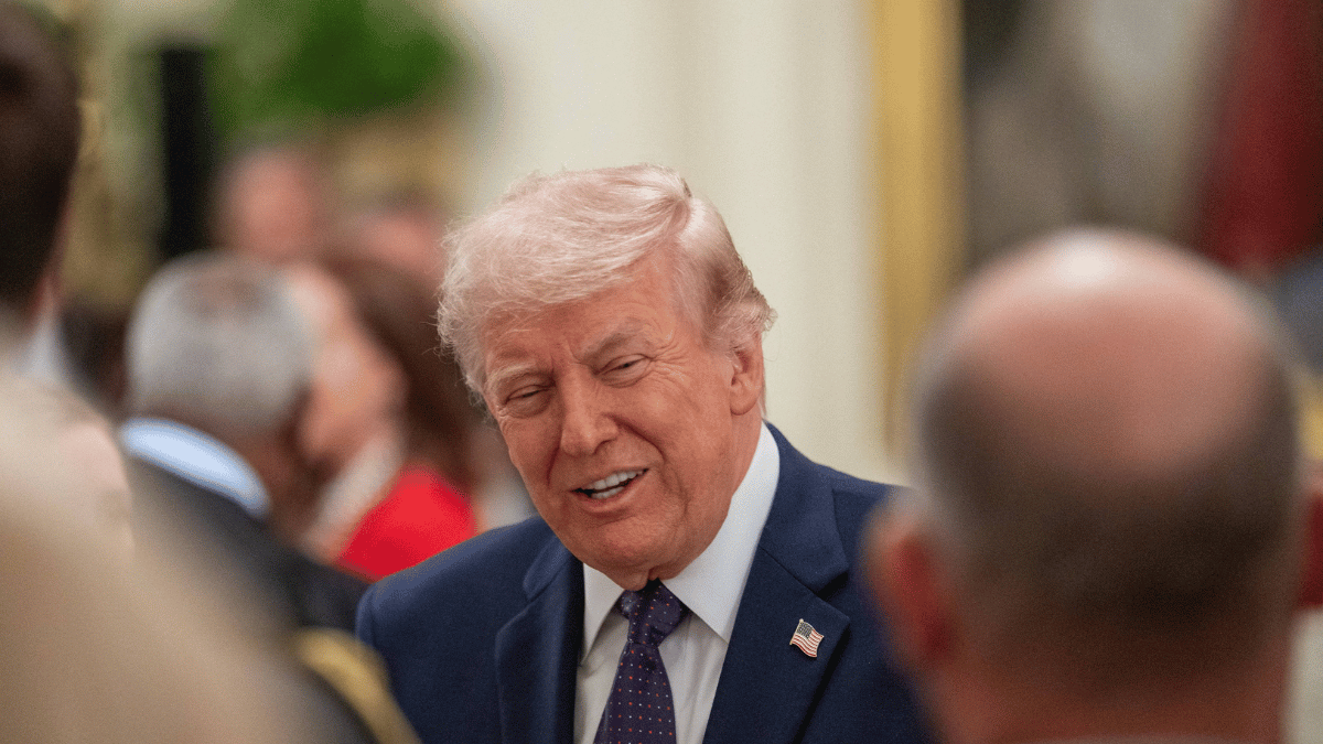 Image of Donald Trump continues to fuel health concerns after his latest medical exam.