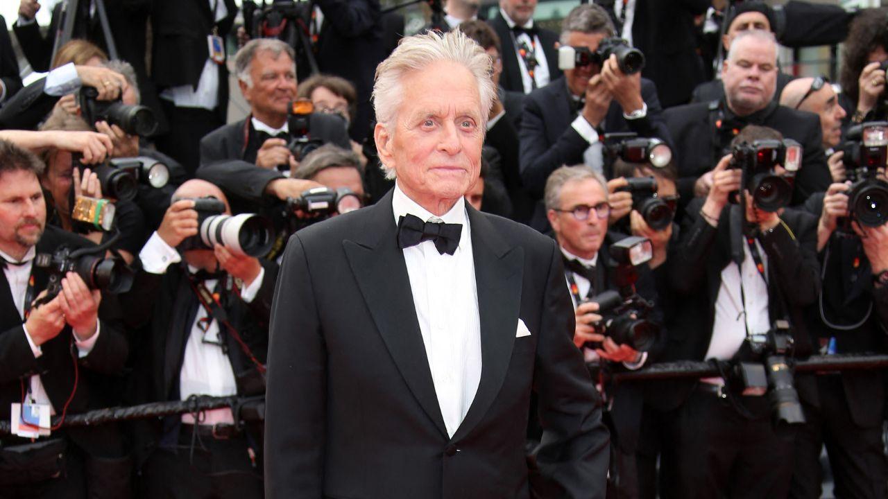 Image of Michael Douglas experienced the pain for months prior to the diagnosis.
