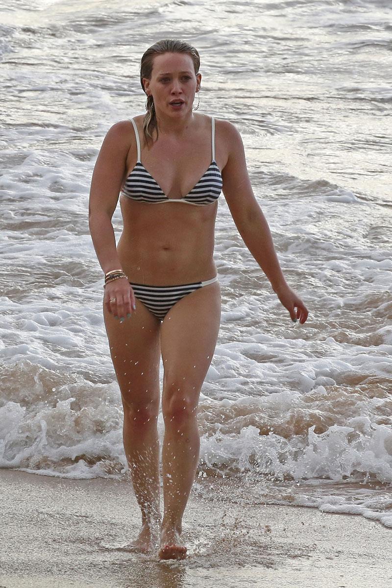 Bikini Bombshell Hilary Duff Reveals Her Sexy Abs In A Tiny Bathing Suit 