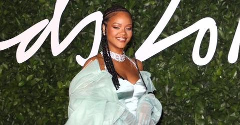 rihanna shows off baby bump instagram the gang