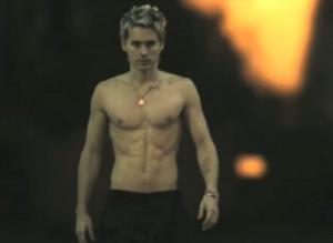 2010__11__Jared_Leto_Nov30news 300×219.jpg