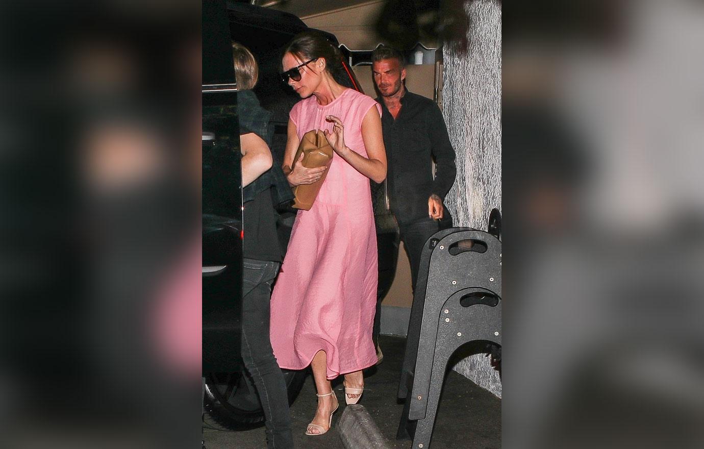 *EXCLUSIVE* Victoria Beckham wears pink for her birthday dinner !!!