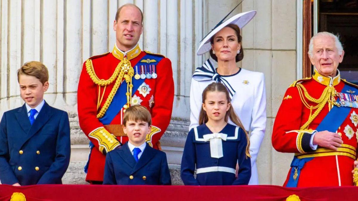 image of royal family