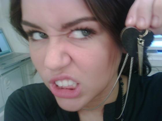 2009__08__mileycyrus 560×420.jpg