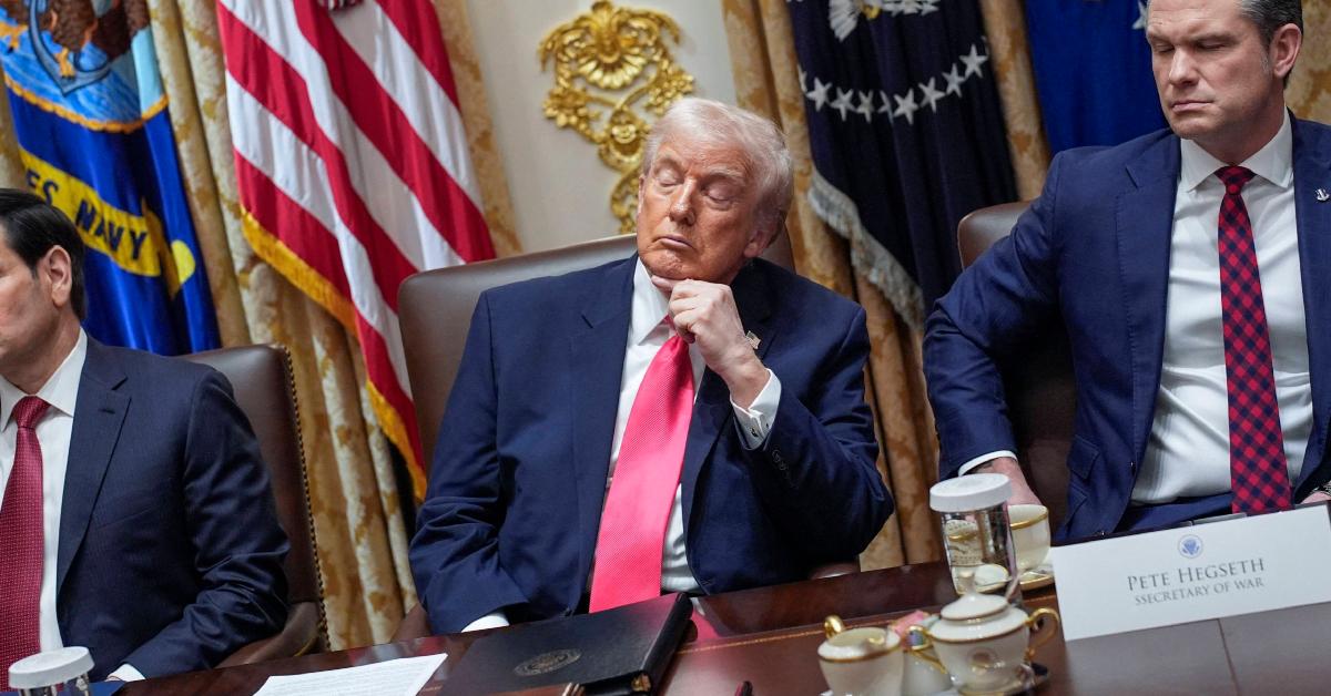 Image of Donald Trump appeared to doze off during a meeting with his Cabinet.