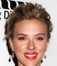 2011__01__okmagazine style scarlettjohansson 217×300.jpg