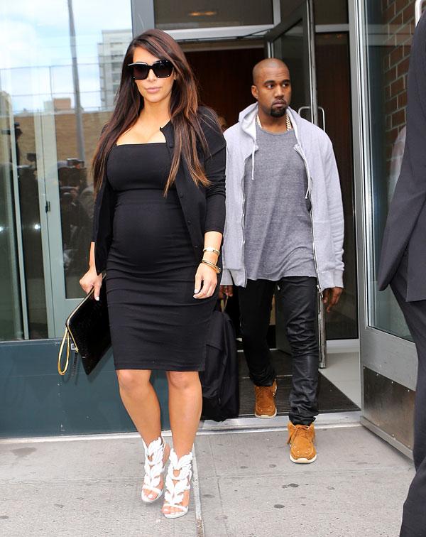 Kim Kardashian pregnant wearing Shapewear  Kim kardashian pregnant, Kim  kardashian style, Kim kardashian heels