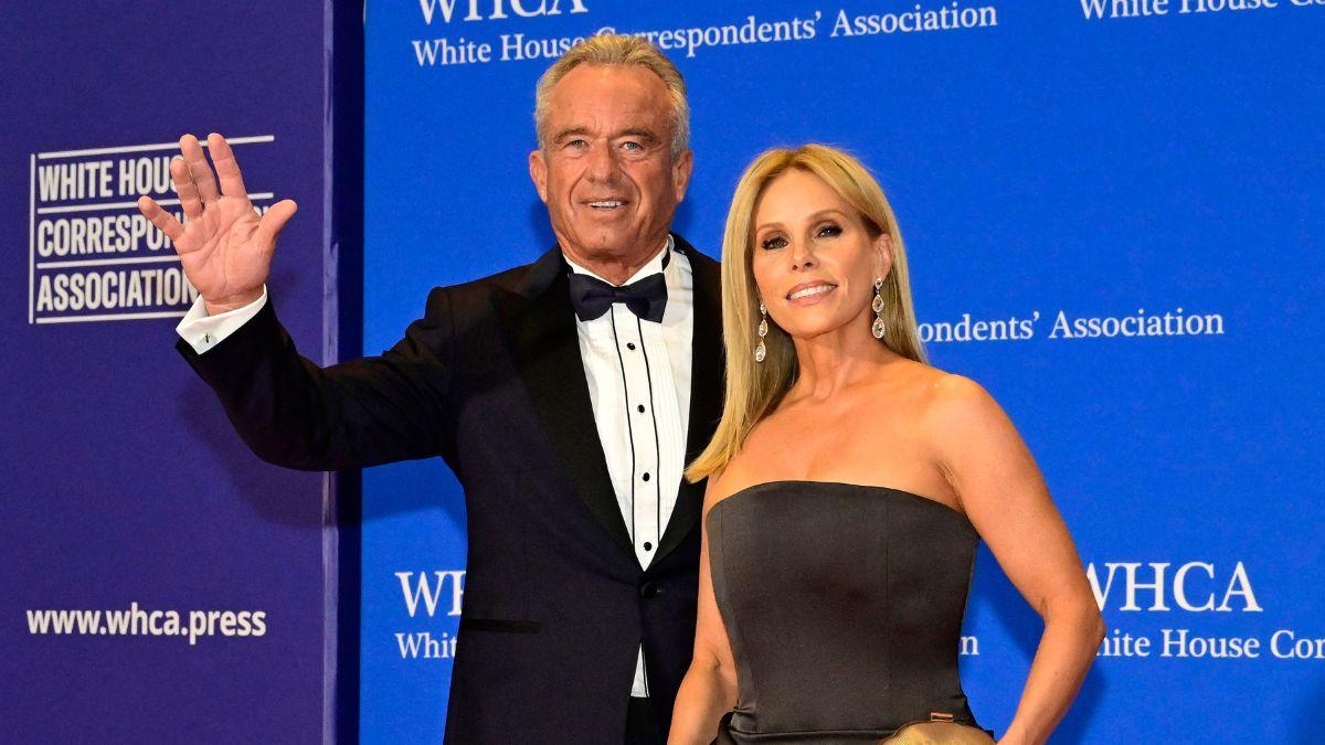 Image of Robert F. Kennedy Jr. and Cheryl Hines met through Larry David in 2006.