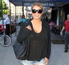 2010__05__jessica_simpson_may6_33a 264×300.jpg