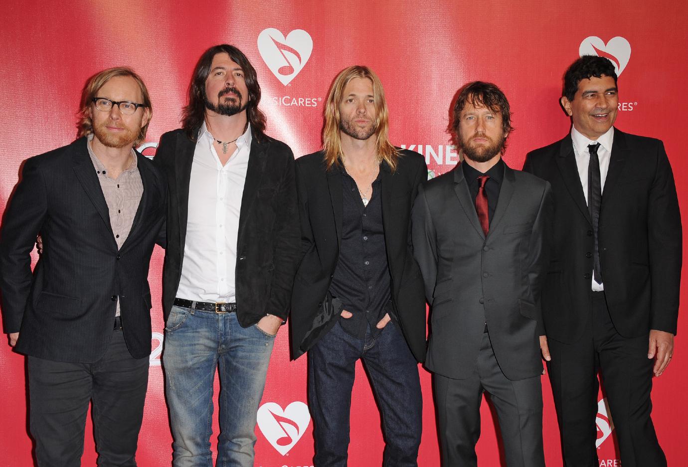 foo fighters cancel grammys performance drummer death