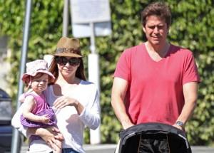 2010__07__Alyson_Hannigan_JulyMAIN 300×215.jpg