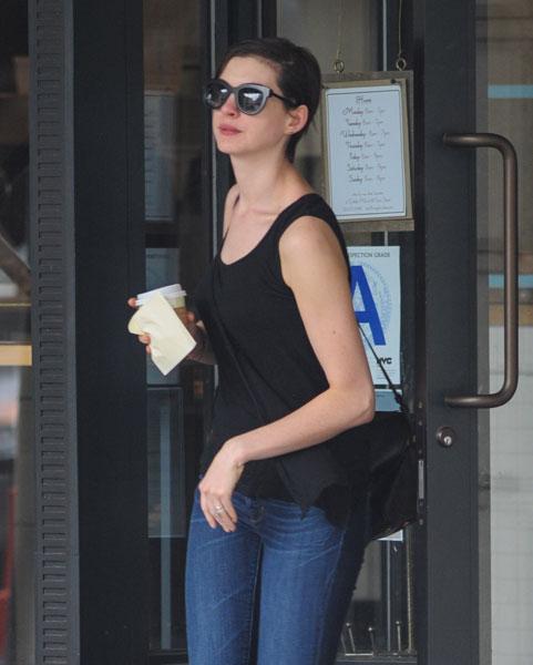 Ok_052813_anne hathaway_0.jpg