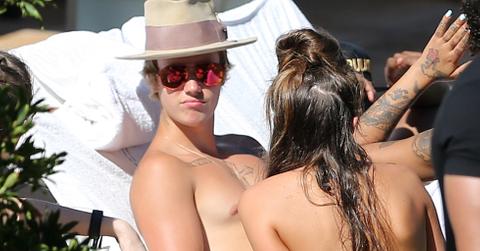 INF – Justin Bieber Continues His Birthday Celebration Surrounded By Bikini Clad Girls At A Pool In Miami