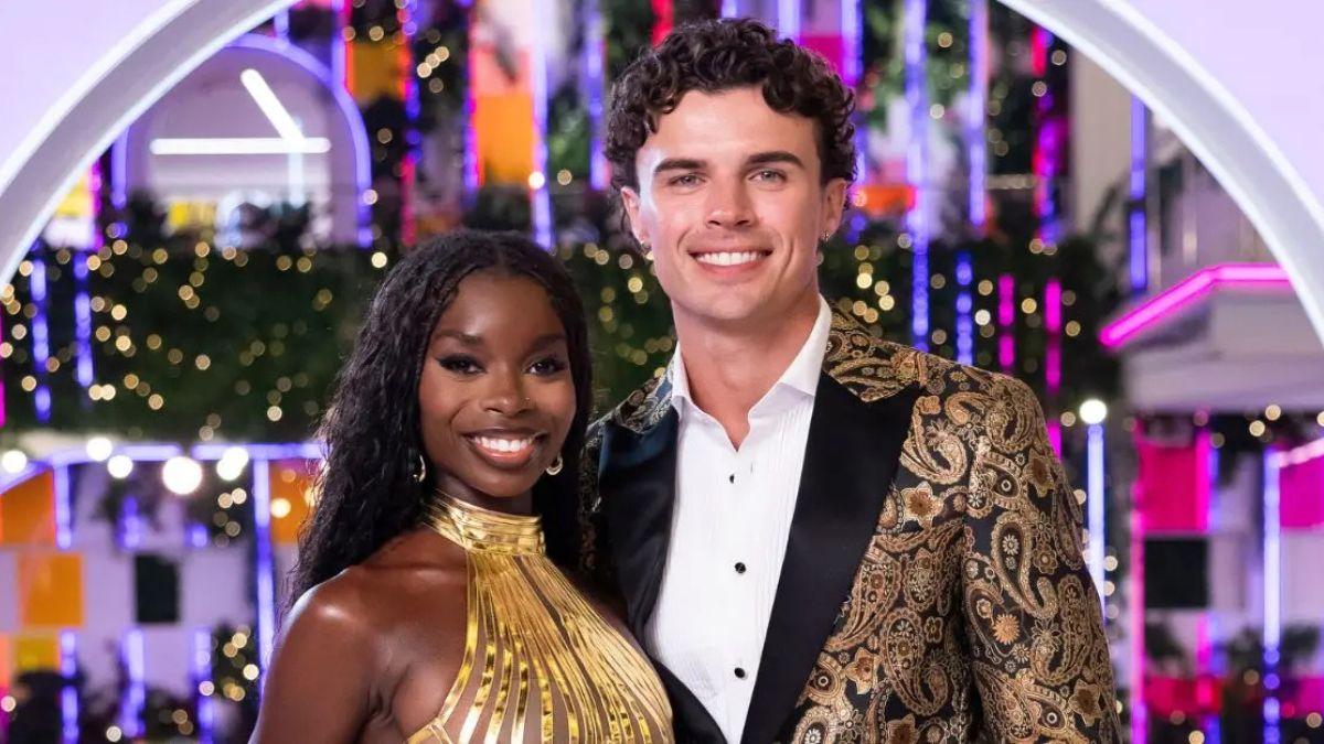 Photo of Olandria Carthen and Nic Vansteenberghe 