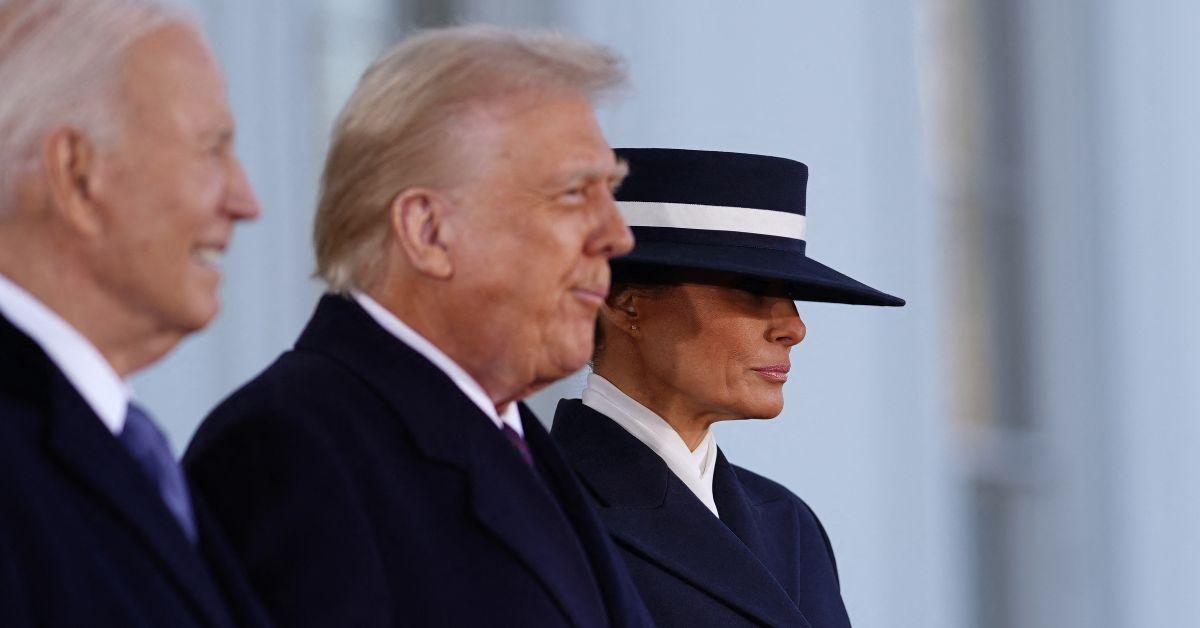 donald melania air kiss