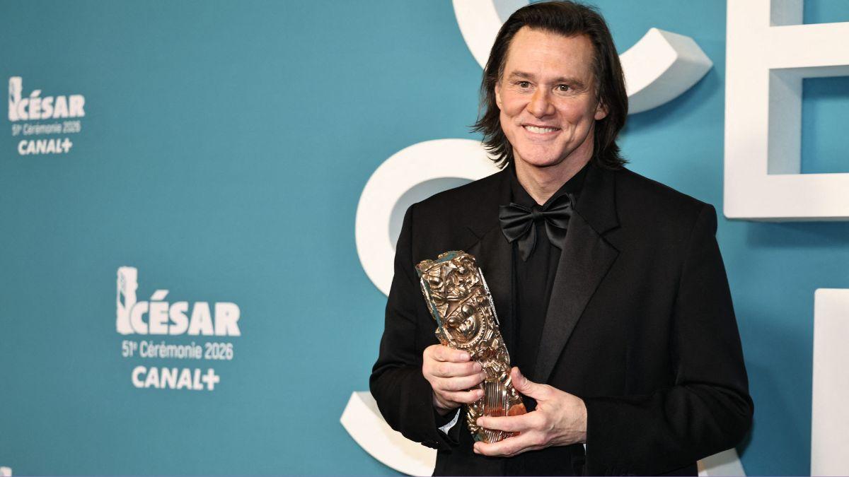 Image of Dr. Terry Dubrow wants people to leave Jim Carrey alone.