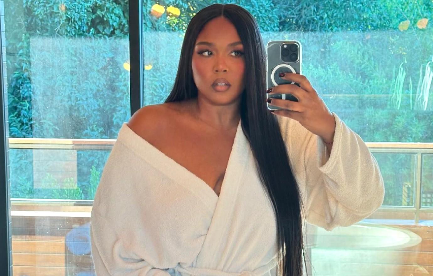 lizzo leaving toxicity  shows off curves weight loss journey photo