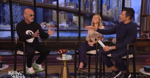 Photo of Howie Mandel, Kelly Ripa, Mark Consuelos