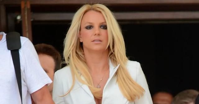 Britney Spears' Pals Worried She's 'Caught In A Dangerous Spiral'