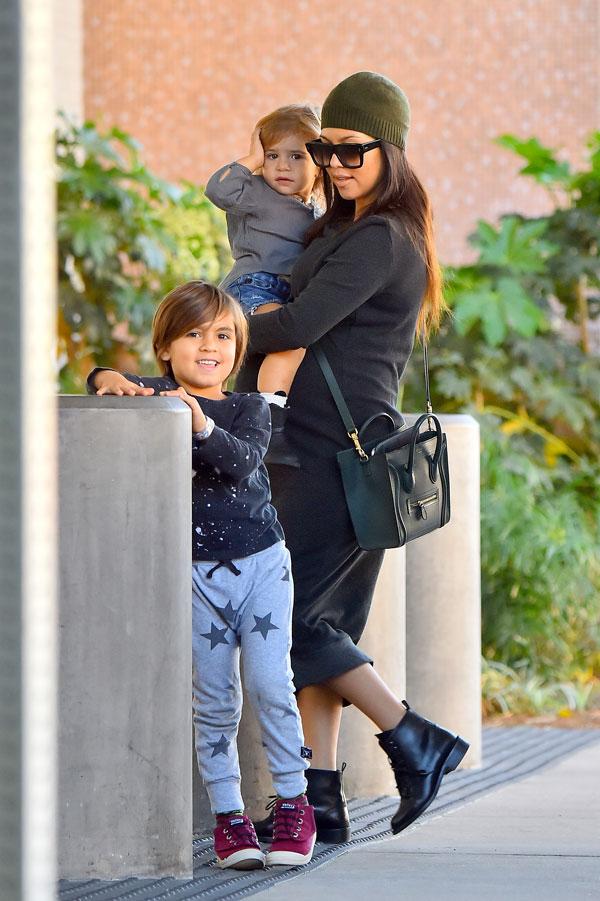 Kourtney kardashian mason penelope