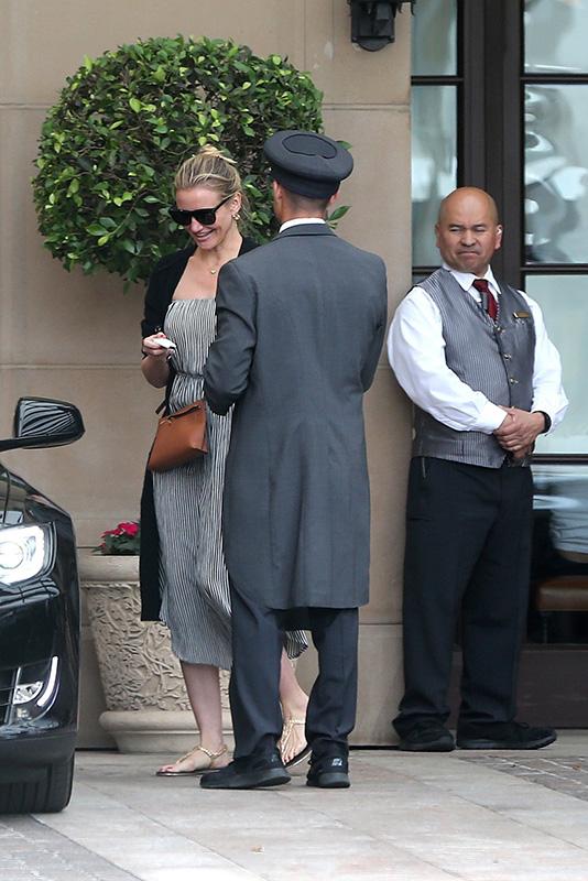 *EXCLUSIVE* Cameron Diaz and Nicole Richie meet up for a girls lunch at the Montage