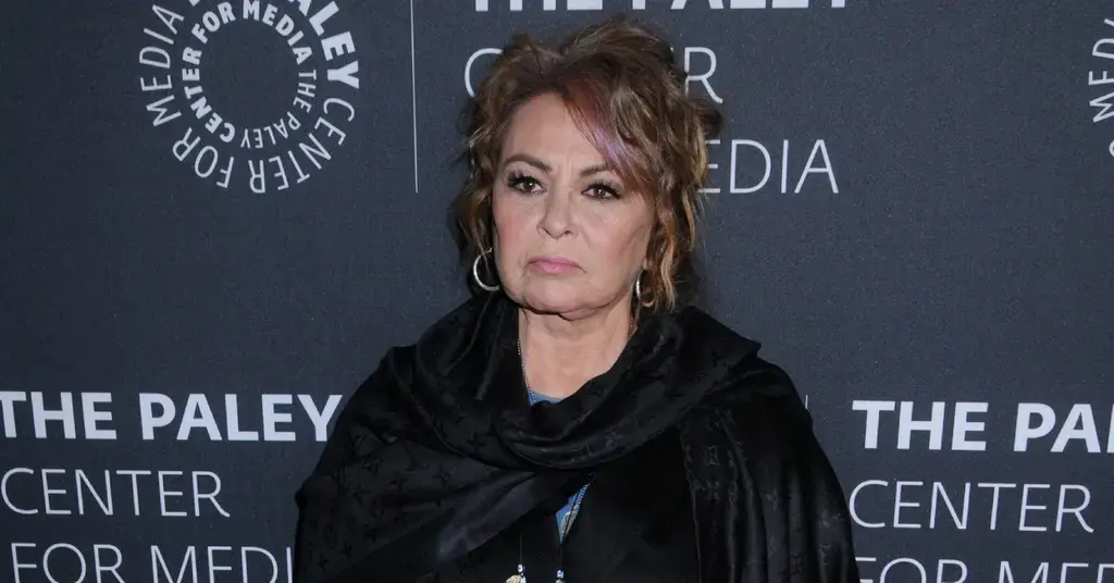 Roseanne Barr Mocked For Unhinged Rant During Kari Lake's Fundraiser