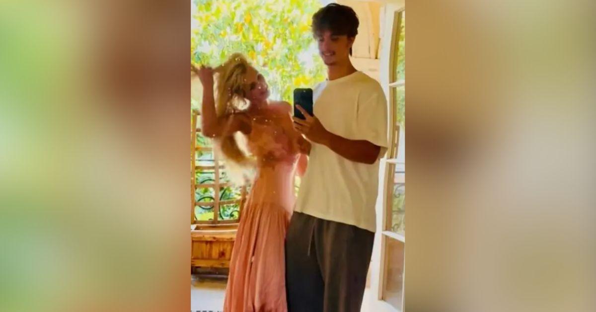 image of The former backup dancer believes their mom needs to 'get help.'