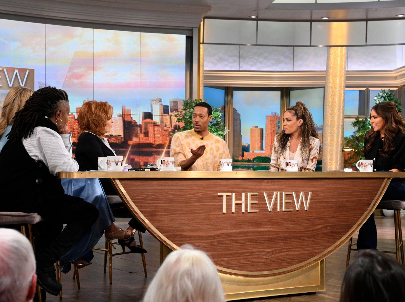 michelle collins developed ptsd the view would return