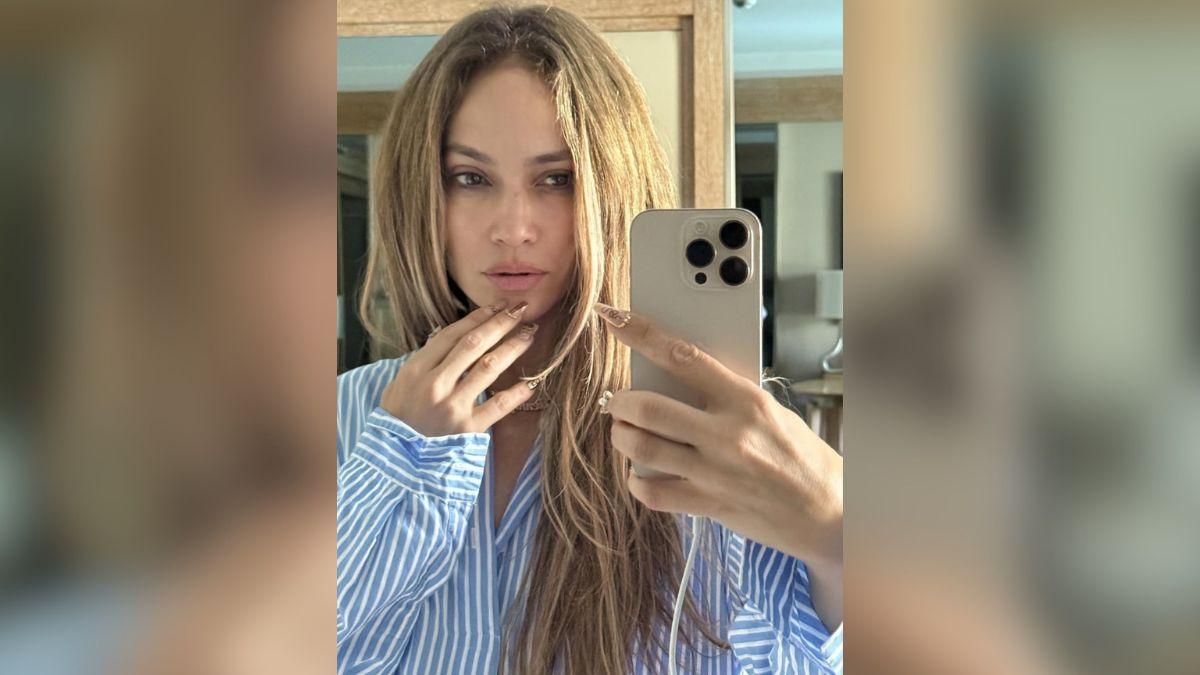 image of Jennifer Lopez snapped a mirror selfie.