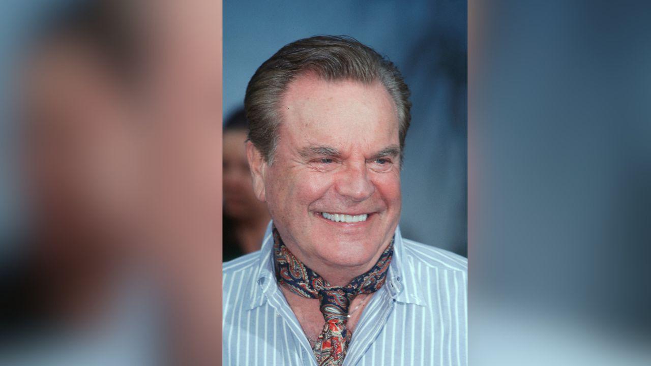 image of Natasha Gregson Wagner revealed that Robert Wagner preserved Natalie Wood's memory by passing down jewelry he had gifted the actress.