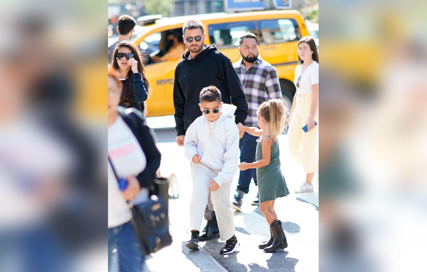 Scott Disick & Kourtney Kardashian & kids