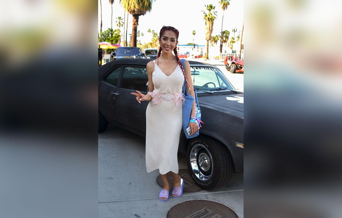 Teen mom Farrah Abraham and Phoebe Price turn heads in Palm Springs