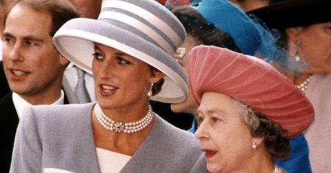 Photo of Queen Elizabeth and Princess Diana.