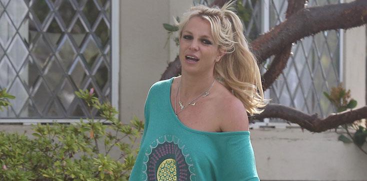 Britney Spears Braless Nip Slip