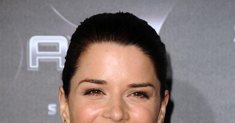 Neve campbell oct10 1 m.jpg