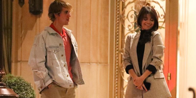 Justin Bieber and Selena Gomez spotted together at a hotel reigniting dating rumors