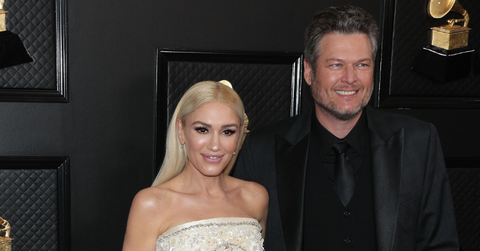 blake-shelton-gwen-stefani-perform-duet-rocky-relationship