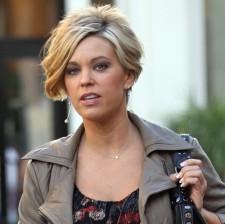 2010__02__Kate_Gosselin_Feb4newsne 225×224.jpg