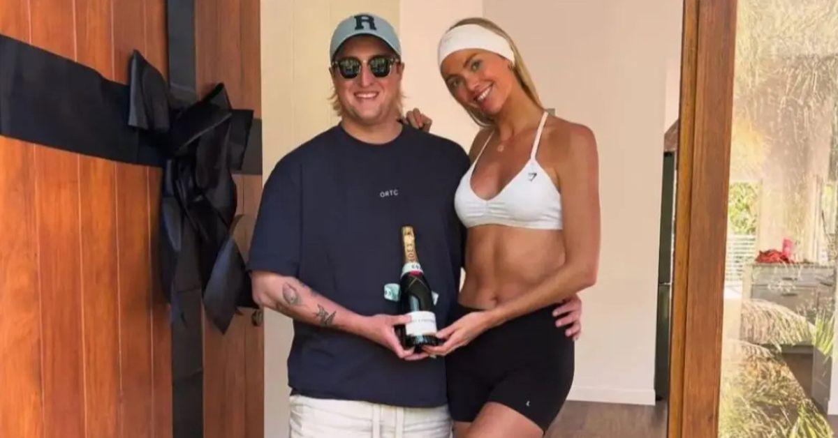 photo of The OnlyFans star said she has a 'closed relationship' with her fiancé