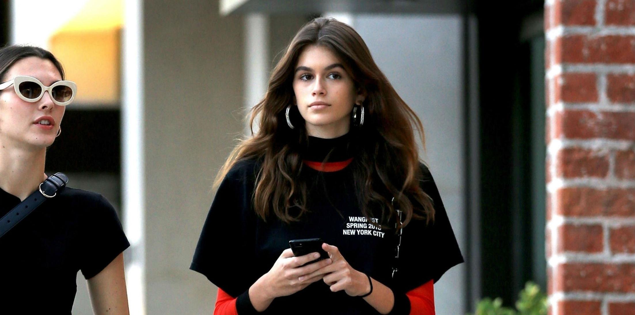 Kaia Gerber Long Legs Tiny Daisy Dukes Shorts Photos hero