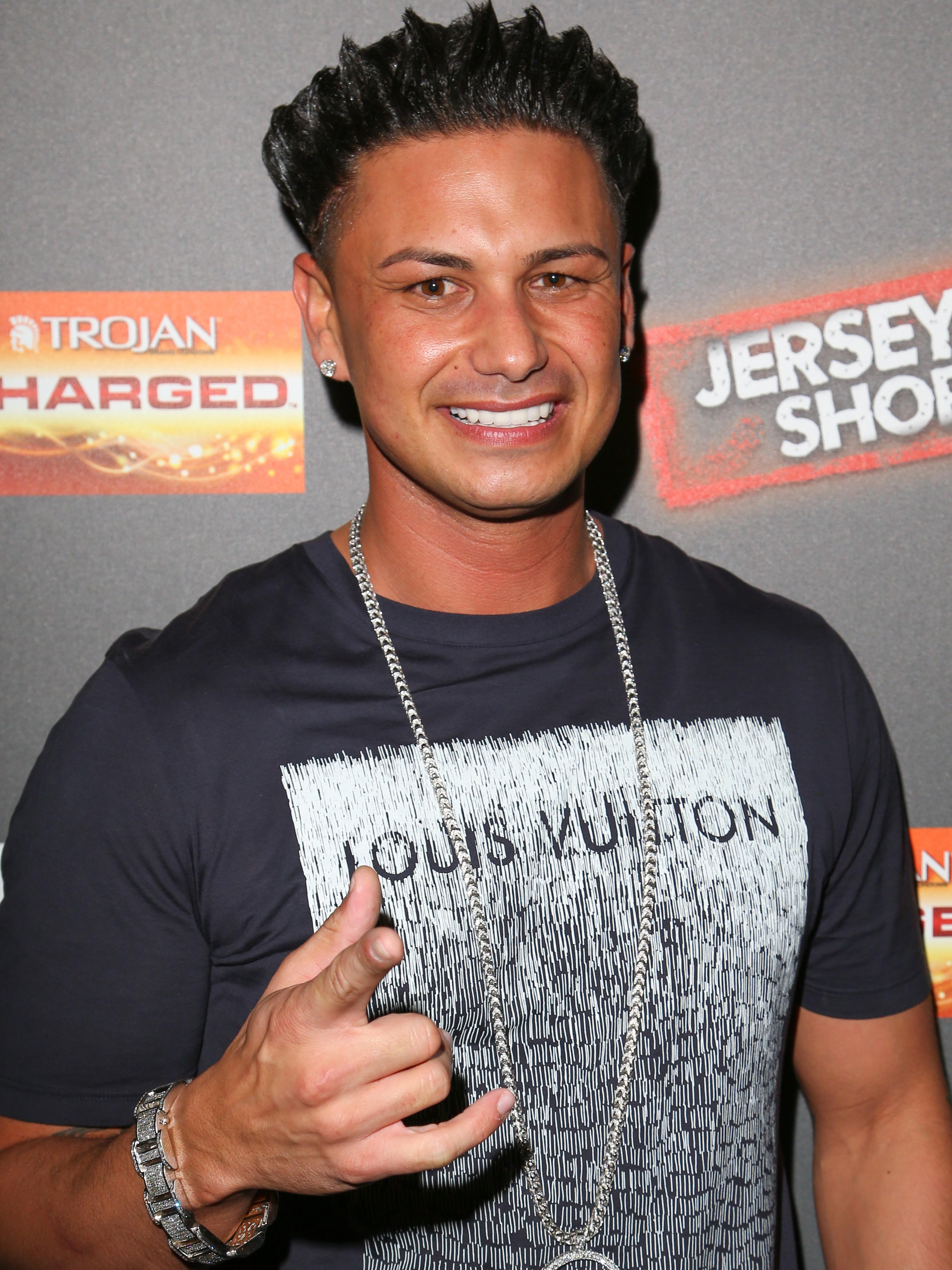 tomar Accor En la madrugada Red Carpet Confidential: 'Jersey Shore' Star Pauly D is Single and Ready to  Find Love