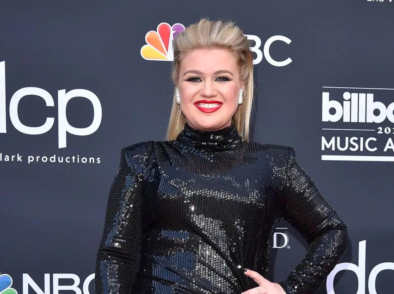 How Kelly Clarkson Lost Weight So Quickly 'In A Healthy Way'