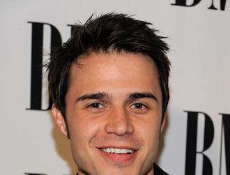 Kris allen celeb bio headshot.jpg