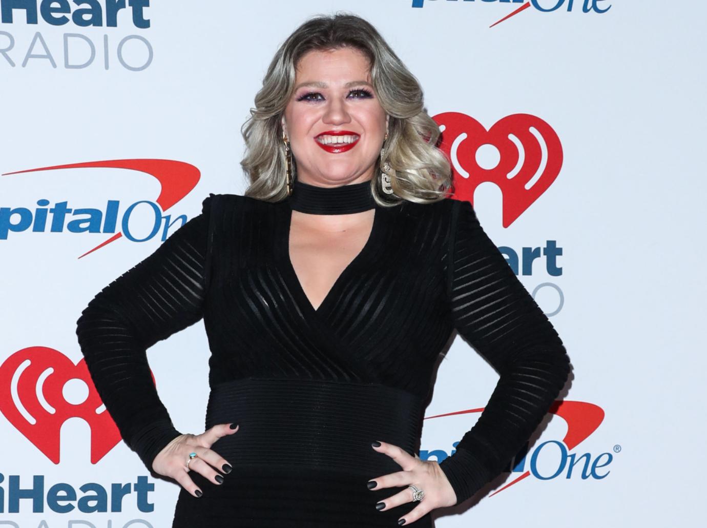 kelly clarkson gallery pic