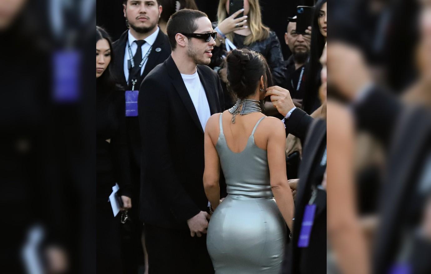 kim kardashian pete davidson hold hands photos