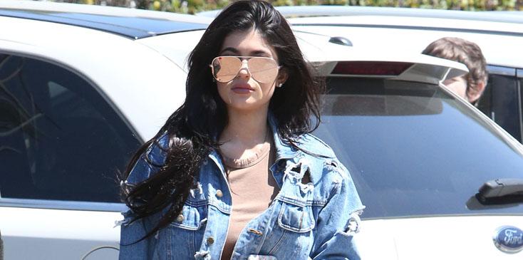 Kylie Jenner Spotted Grabbing Lunch With Friend