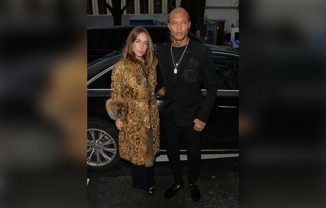 'Hot Felon's' Ex Wife Melissa Meeks Throws An Epic Divorce Party