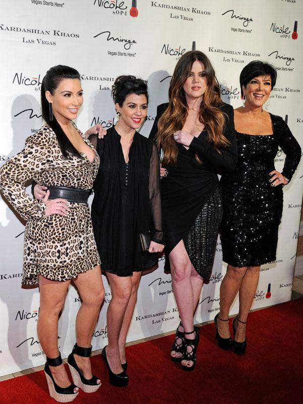 Kris Jenner Wants Kim And Kourtney Kardashian To Get Hosting Gigs